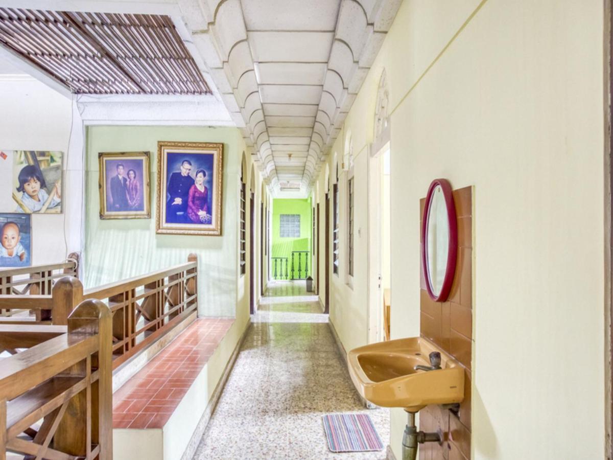 Reddoorz Syariah @ Lempuyangan Hotell Yogyakarta Exteriör bild